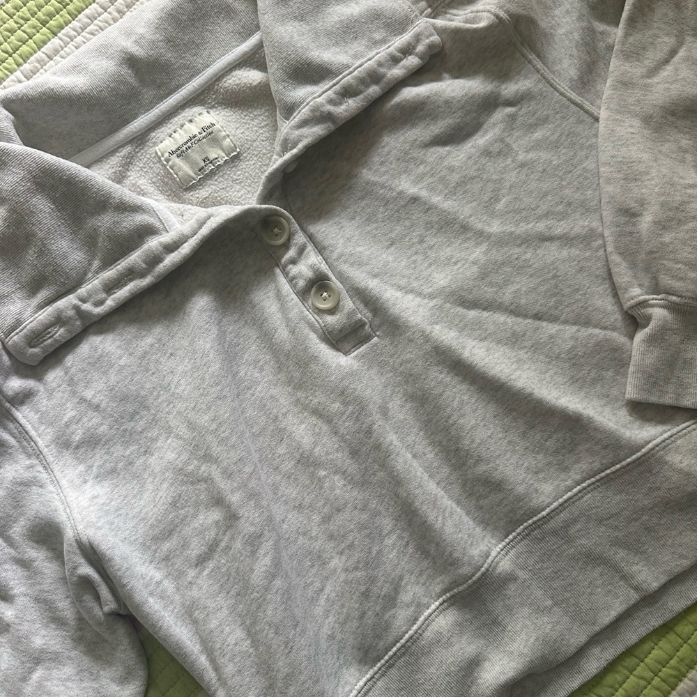 ABERCROMBIE Cozy Gray Pullover Sweatshirt - Picture 4 of 5